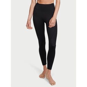 Victoria’s Secret Sweat On Point Pocket Legging in Black
